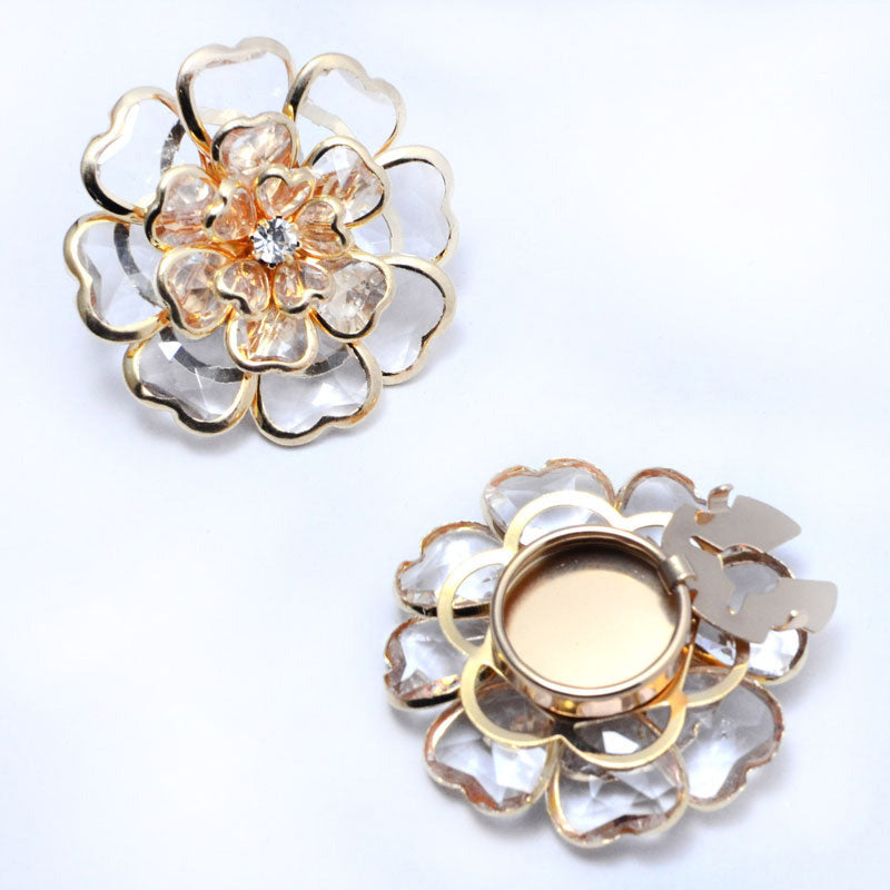🌸 Clip cubrebotones con perlas y flores